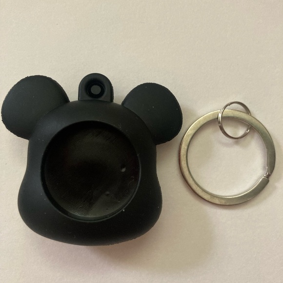 NWOT AirTag keychain holder - Picture 3 of 4